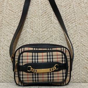 ✅Burberry Small Fabric Bag✅